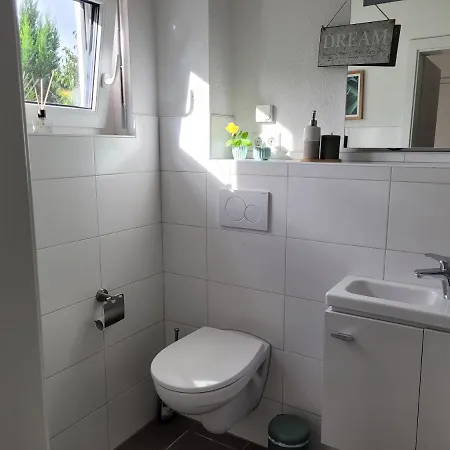Lin'S Place - Private Room With Bath Near Fair Hannover Exterior photo