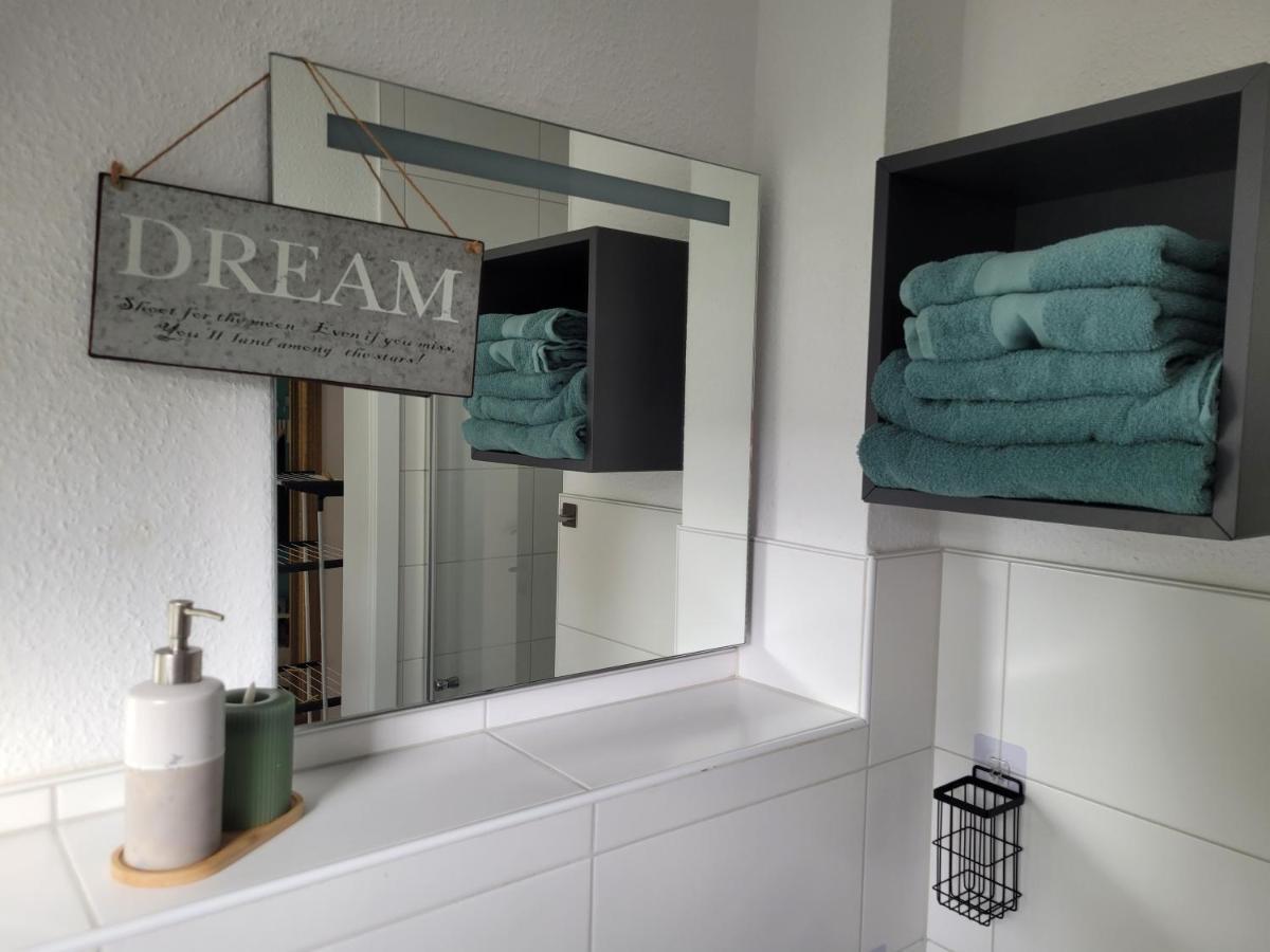 Homestay Lin's Place - Private With Bath Near Fair