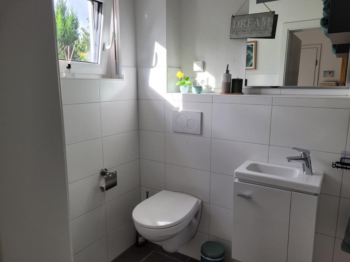 Lin's Place - Private With Bath Near Fair Homestay